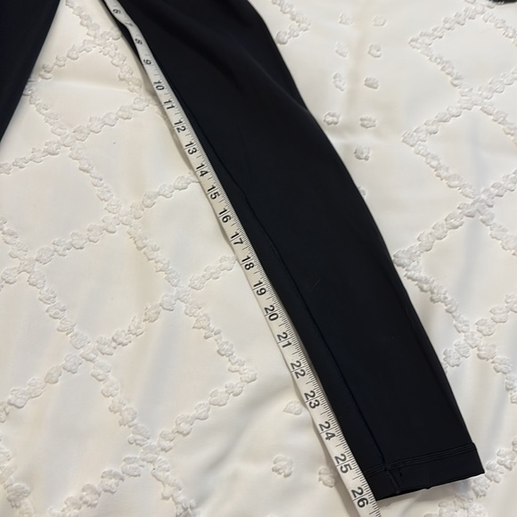 NWT Adidas leggings/yoga pants. Long tight high rise. Size M. - Picture 9 of 9